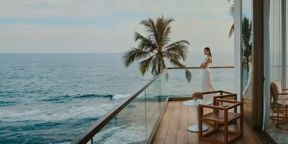 Radisson Hotels: Resort Escapes w Radisson Hotels