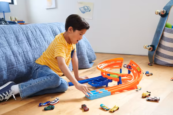 : BONUS 35 zł Hot Wheels® Action - Zakręcona pętla