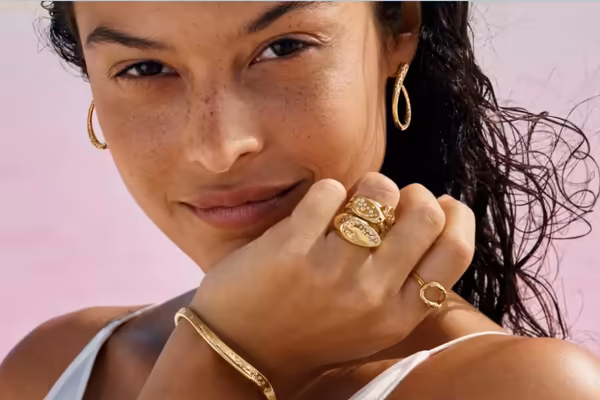 Pandora:  Odkryj kolekcję Pandora Essence