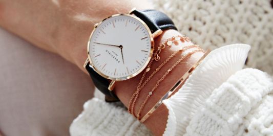 Swiss: Gratis stylowa bransoletka przy zakupie zegarka 01.01.0001